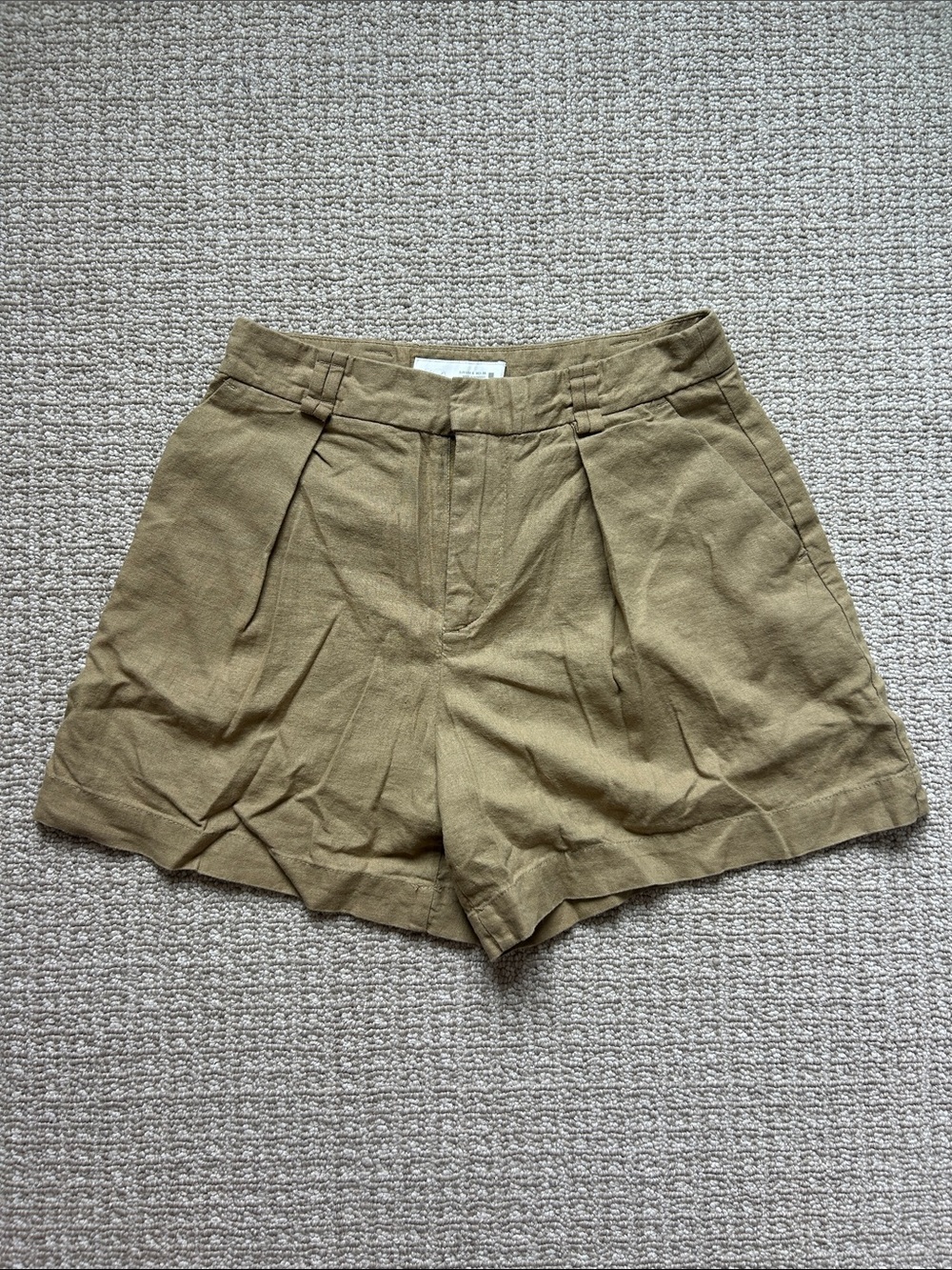 Zara Olive Pleated Linen-Blend Women’s Shorts